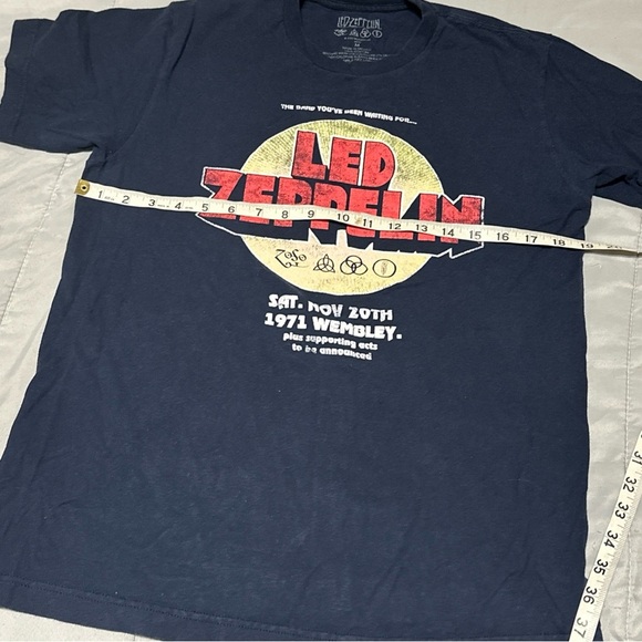 Led Zeppelin Med Men’s Graphic Tee Rock N Roll Classic Navy music legend - Picture 4 of 5